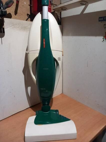 Vysavač VORWERK Kobold 130 s rotačním kartáčem