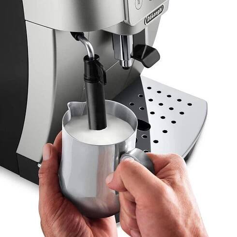 Espresso De'Longhi ECAM 220.31 SSB černá barva
