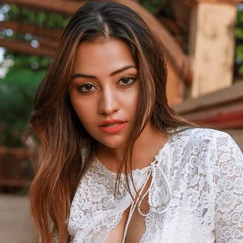 How Old is Simran Kaur? Bio, Height, Age, Web Series, Wiki, Indian Hot Actress, Boyfriend
