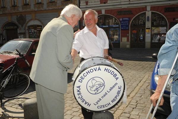 FOTOGALERIE: František Kmoch blahopřál oslavenkyni