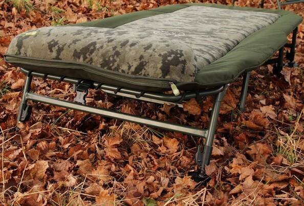 MIVARDI - Lehátko CamoCODE Air8 | FishMax.cz 