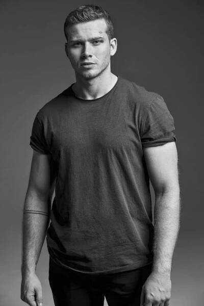 Interview: 9-1-1's Oliver Stark - Brief Take