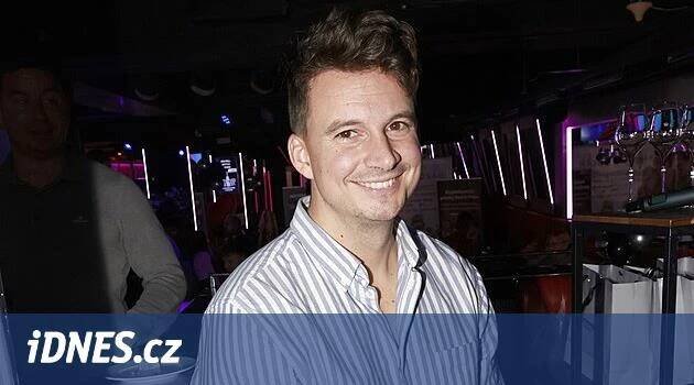 Pohřešovaný Karel Kašák se našel, známý moderátor byl v policejním pátrání - iDNES.cz