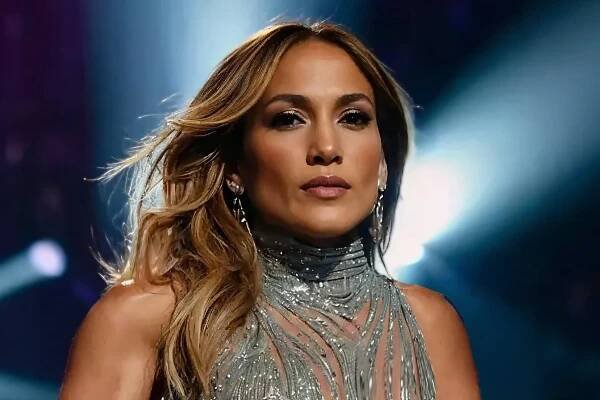 Current Jennifer Lopez Net Worth 2024 - New Trader U