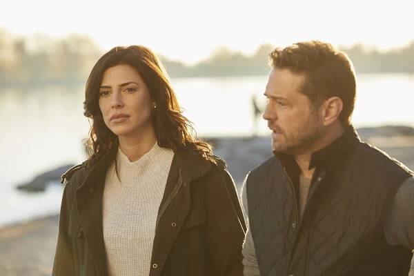 Soukromé očko - Promenáda na předměstí - Z filmu - Cindy Sampson, Jason Priestley