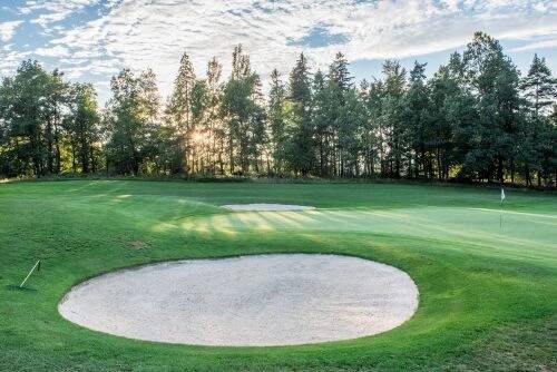 Golfové hřiště: 6