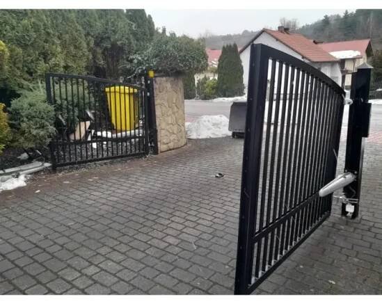 Samonosná a pojezdová brána 5