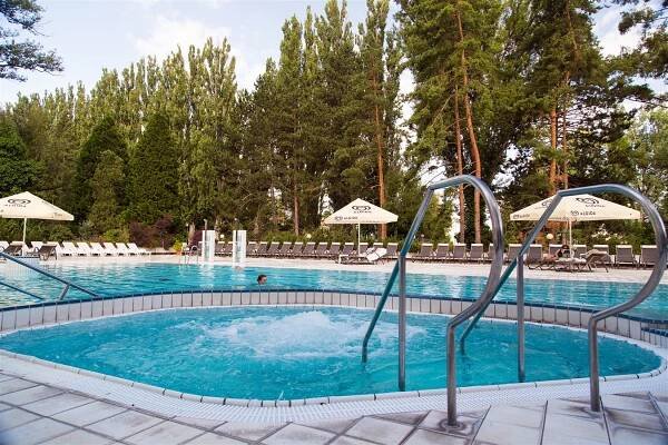Lázně Piešťany - pobyty a hotely - Travelguide.sk
