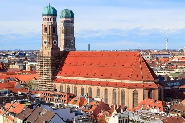Katedrála Panny Marie (Frauenkirche) v Mnichově