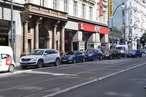Dopravní kolaps kvůli opravám v centru! Praha 1 otočí směr provozu v Jungmannově ulici
