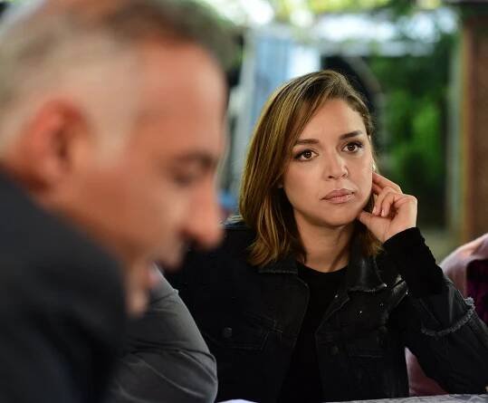 Moje sladká lež - Epizoda 19 - Z filmu - Seda Türkmen