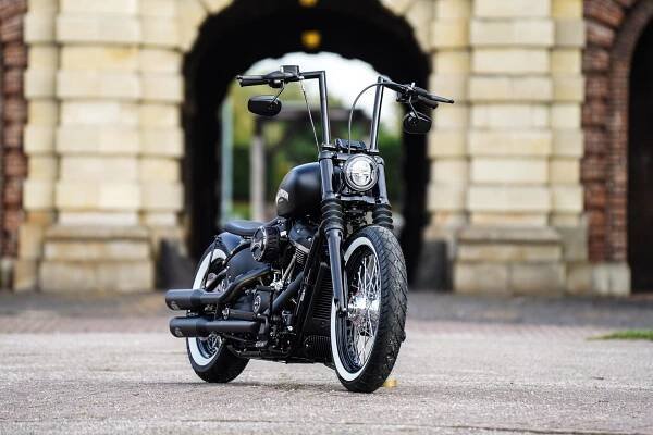 Thunderbike White Sox - customized Harley-Davidson FXBB Street Bob Chopper FXBB Milwaukee-Eight 