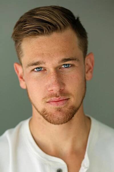 Taylor John Smith herec