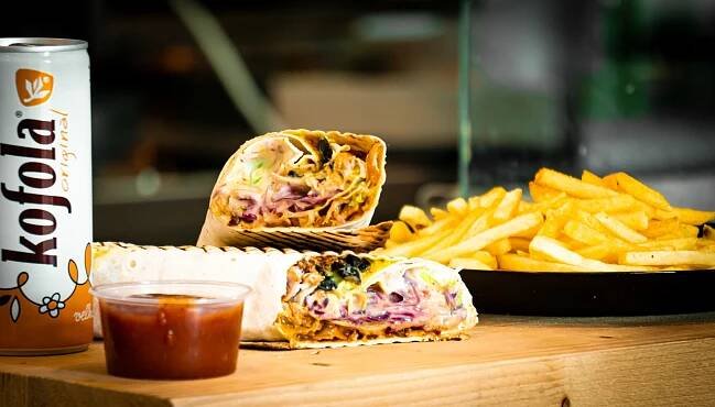 Dürüm kebab s hranolky a kofolou s sebou pro 1 i 2 osoby v centru Opavy