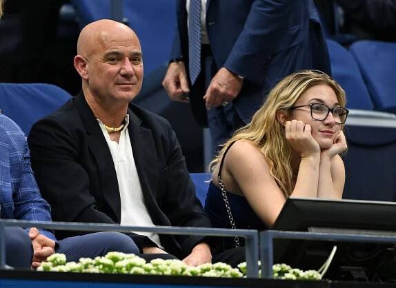 Dcera tenisových legend Andre Agassiho a Steffi Graf se konečně ukázala na veřejnosti: Mrkněte, jak vypadá