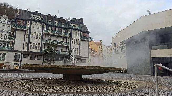 Vřídlo se po šesti letech vrací „domů“. Provizorní mísa poslouží k propagaci