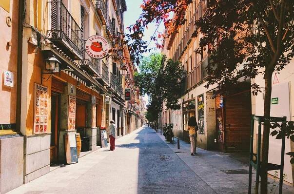 I Traveled Solo for the First Time at 40—Here’s What I Learned
