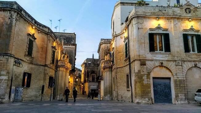 Lecce - atrakce, památky, mapa, restaurace, hotely, ubytování, parkoviště. Průvodce.