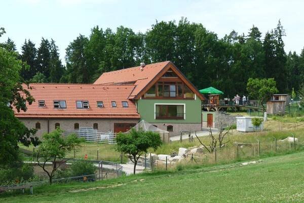 Soubor:Zoo Tábor-Větrovy, restaurace 05.jpg – Wikipedie