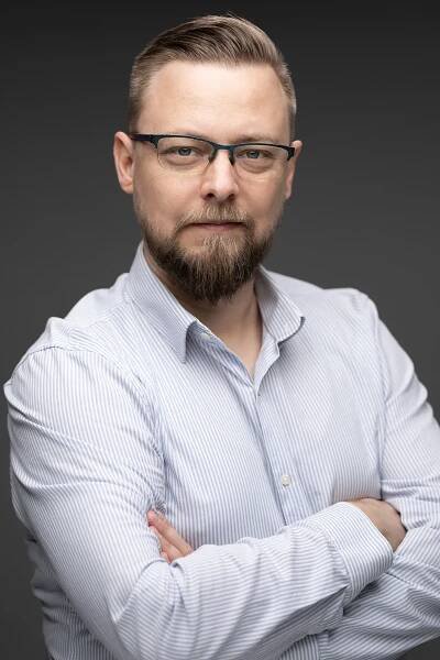 Bőhl Attila, a közbeszerző