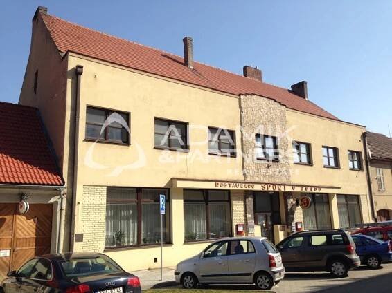 Komerční prostor Restaurace s ubytováním Nové Strašecí - nabídka nemovitostí - Adamík partners s.r.o.