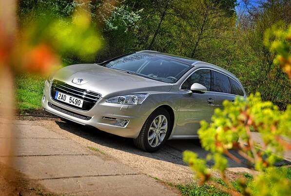 Peugeot 508 SW 1.6 THP v testu: po všech stránkách jiný automobil | Hospodářské noviny (HN.cz)