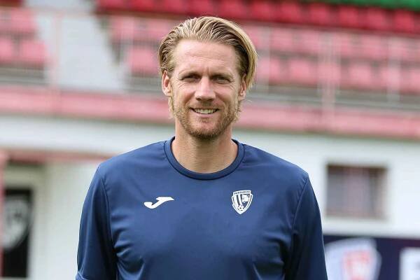 Z jihu na východ. Pardubickou bárku přebírá Radoslav Kováč