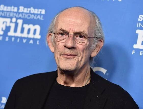 Takhle vypadá Christopher Lloyd dnes. Poznáte v něm strýčka Festera?