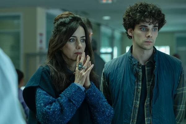 Zahradník: Nový seriál Netflixu balancuje mezi láskou a vraždou