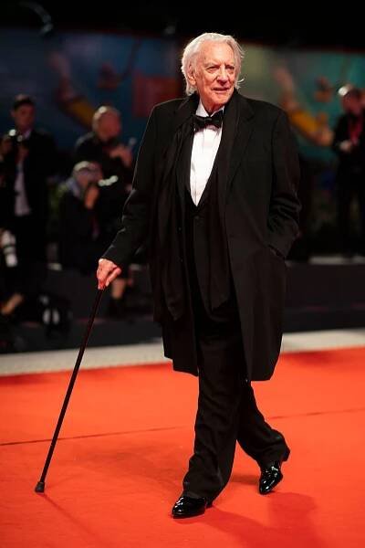 Zemřel kanadský herec Donald Sutherland, držitel dvou Zlatých glóbů