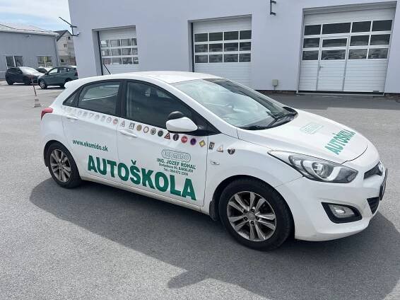 Hyundai i30 rok výroby 2014 - Slovenská komora výcvikových zariadení autoškôl