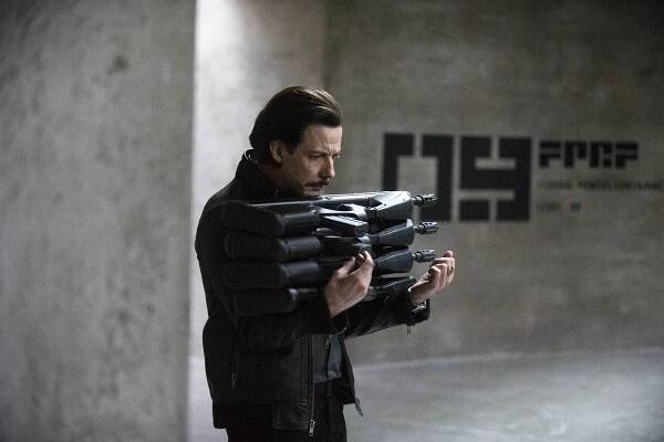 Powers - Level 13 - Z filmu - Noah Taylor