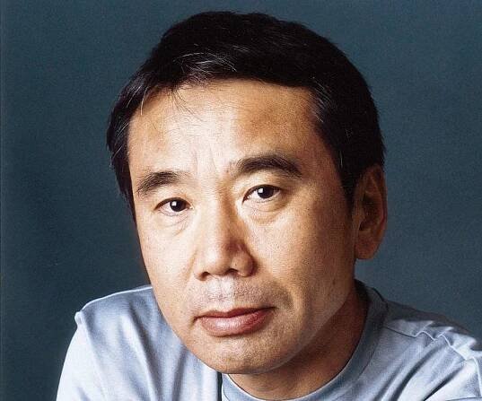 Haruki Murakami Biography - Childhood, Life Achievements & Timeline