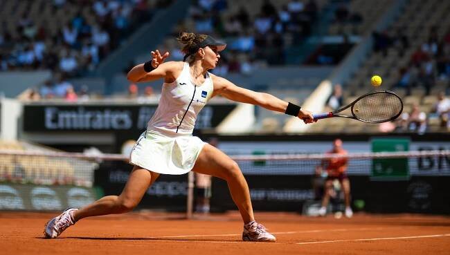 Haddad Maia upsets Jabeur; first Brazilian in French Open semis in Open Era
