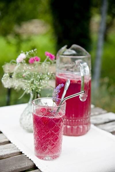 domácí limonáda z malin