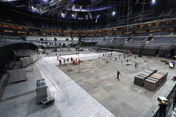 Pražská O2 arena se mění na jezdecké závodiště | Jezdci.cz