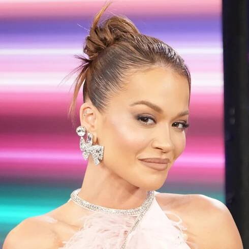 Rita Ora revives the Y2K bouncy blowdry - and we're obsessed