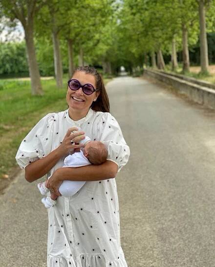 Spolu s dcerkou Vivienne Charlotte: čerstvá maminka Alena Šeredová zveřejnila svou fotku bez make-upu a touží po spánku