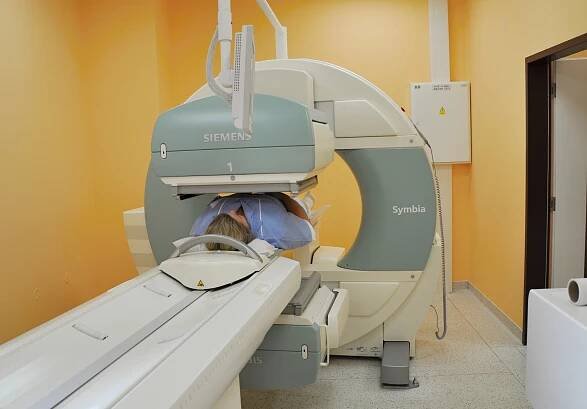 Klinika nukleární medicíny a endokrinologie 2. LF UK a FN Motol - Fakultní nemocnice v Motole