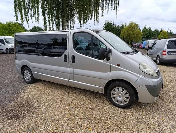 Opel Vivaro 2.0 DCi long 5míst tažné