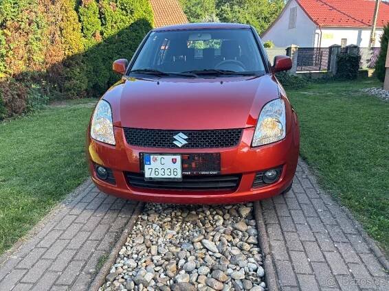 Predám Suzuki Swift 1.3 GL 4WD REZERVOVANÉ