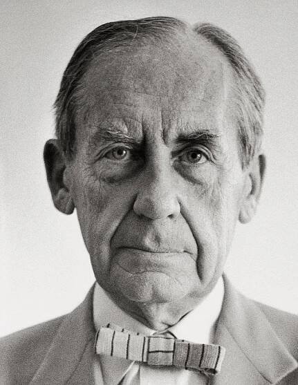 About Walter Gropius and the Bauhaus Movement | Walter gropius, Bauhaus, Portrait