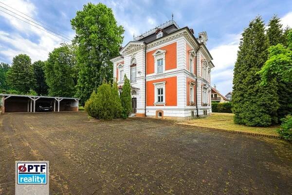 Nádherná prostorná secesní vila s krásnou zahradou ve Varnsdorfu