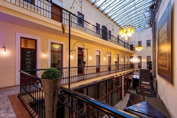 Passage Old City