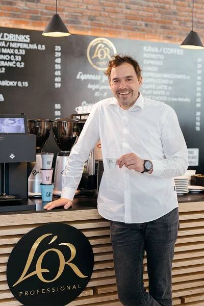 Filip Sajler otevřel na Pankráci novou kavárnu L’OR Café - Gastro&Hotel