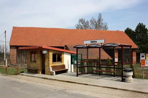 Soubor:Otín, bus stop.jpg – Wikipedie