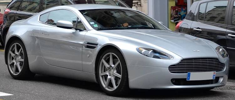 Soubor:Aston Martin V8 Vantage - Flickr - Alexandre Prévot (15) (cropped).jpg – Wikipedie