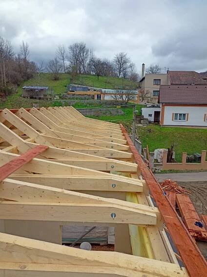 O nás - Střechy Tomčala - Hrubá Vrbka