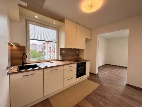 Pronájem bytu 2+kk 35 m², Bryksova, Praha, Praha