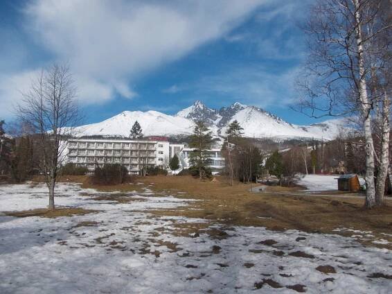 Fotogalerie Tatranská Lomnica - hotel Morava - nádherný pohľad na Moravu a Lomnický štít - č. 1852923 | Turistika.cz